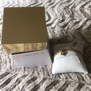 Authentic Michael Kors bangle gold bracelet.